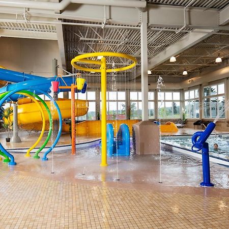 Pomeroy Inn & Suites פרינס ג'ורג' מראה חיצוני תמונה