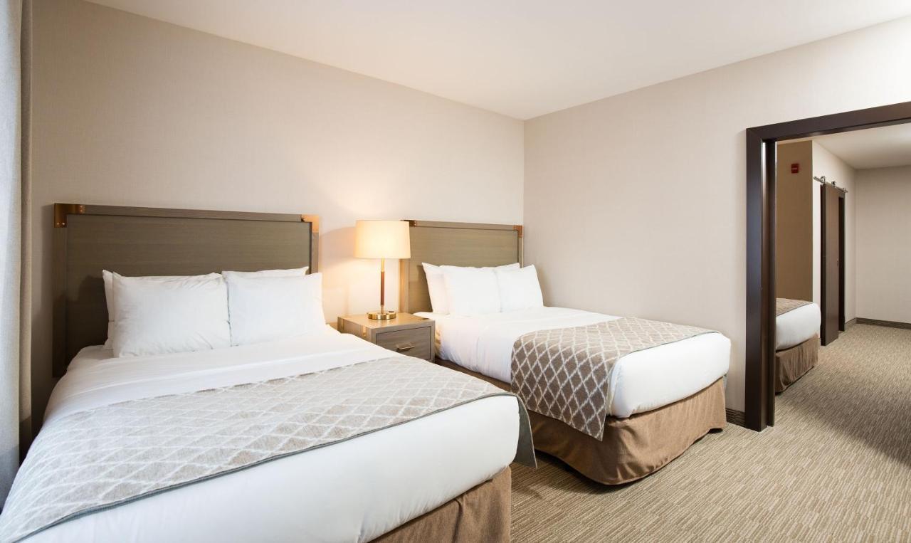 Pomeroy Inn & Suites פרינס ג'ורג' מראה חיצוני תמונה