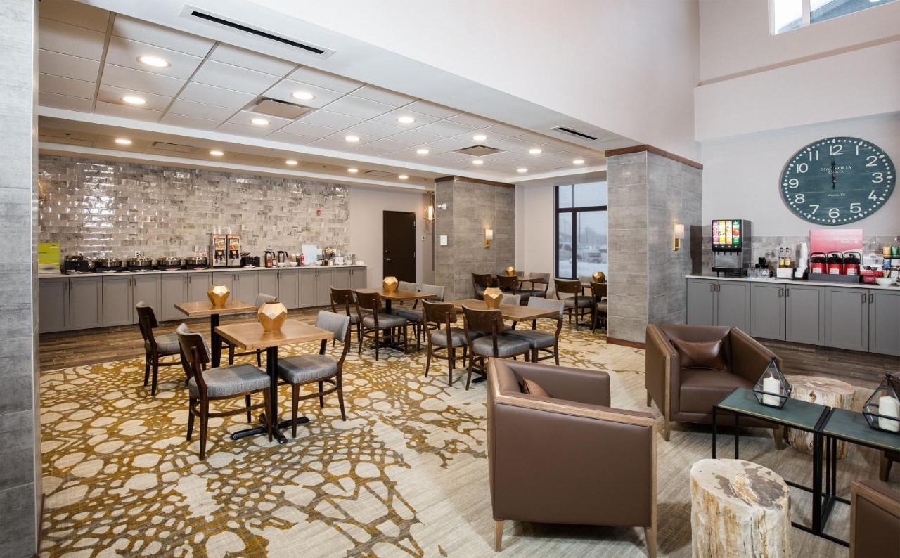Pomeroy Inn & Suites פרינס ג'ורג' מראה חיצוני תמונה