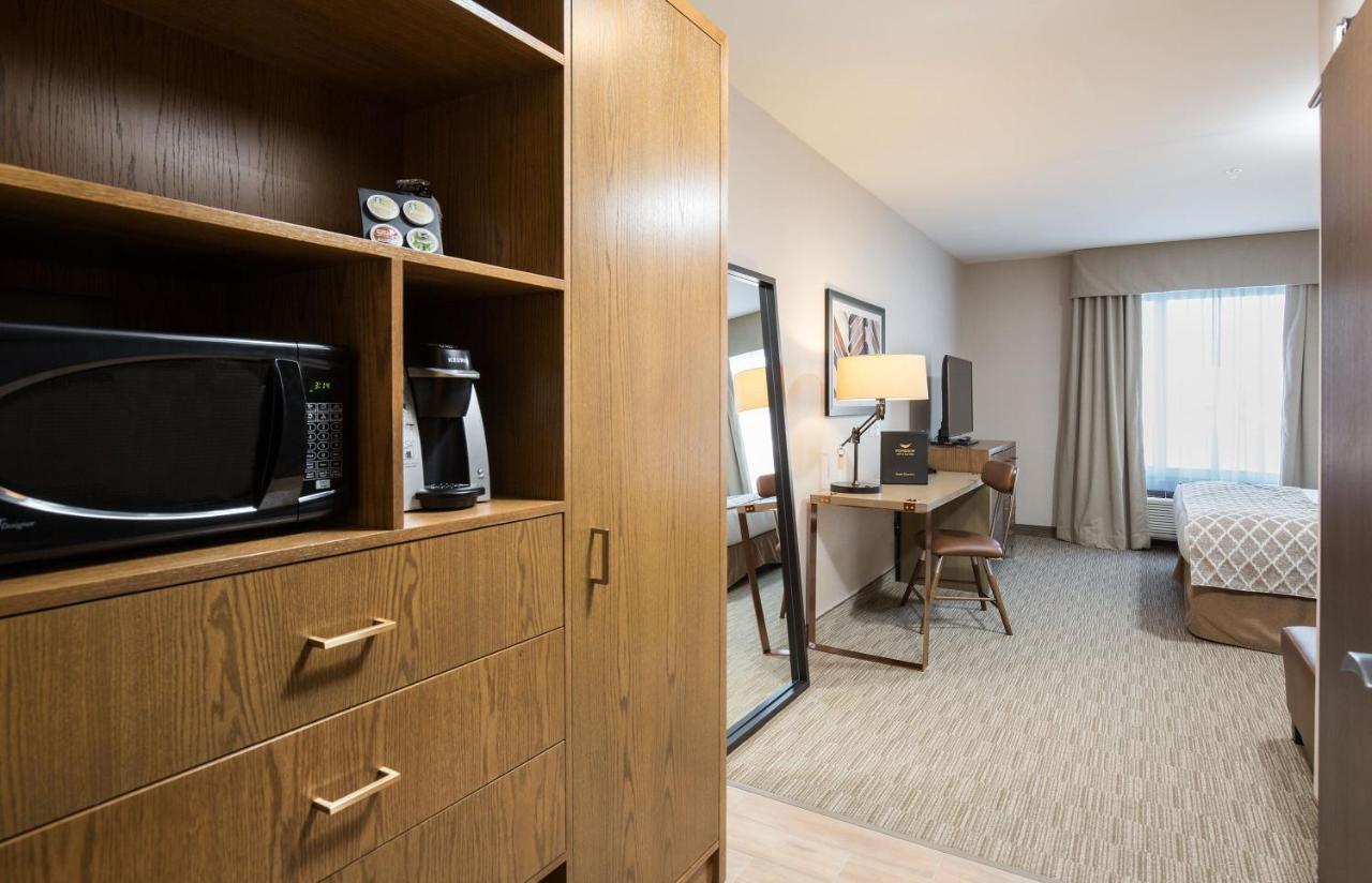Pomeroy Inn & Suites פרינס ג'ורג' מראה חיצוני תמונה