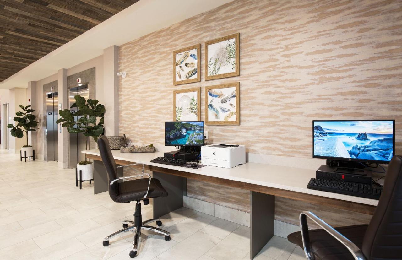 Pomeroy Inn & Suites פרינס ג'ורג' מראה חיצוני תמונה