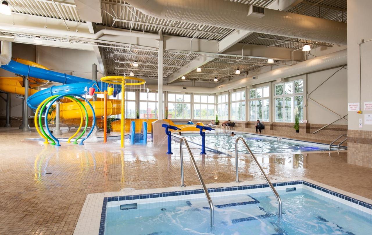 Pomeroy Inn & Suites פרינס ג'ורג' מראה חיצוני תמונה